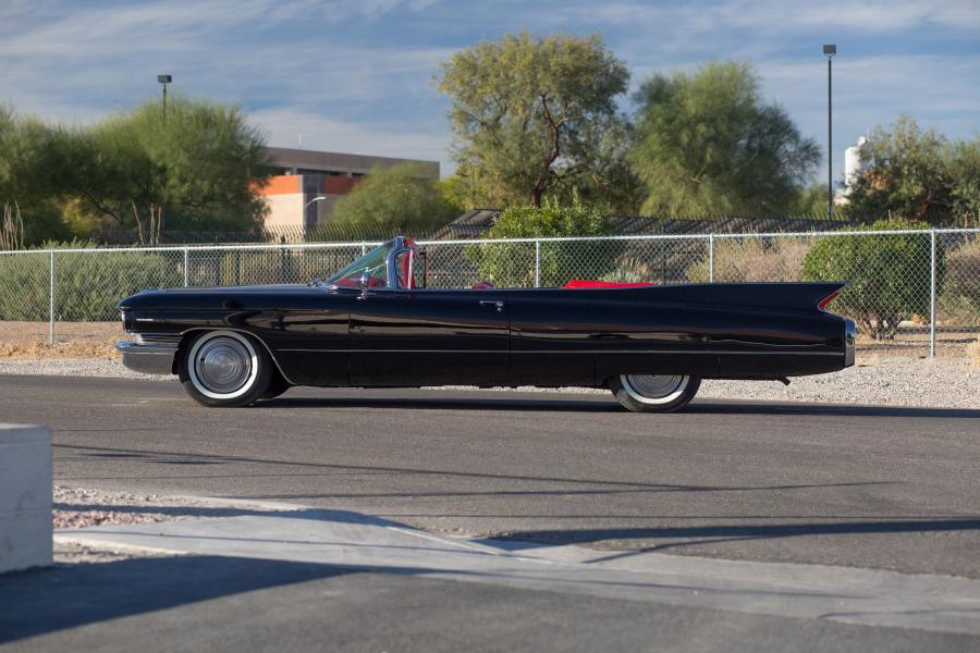  Cadillac Series 62 Convertible (6267F) 1960 года  (фото 21 из 23)